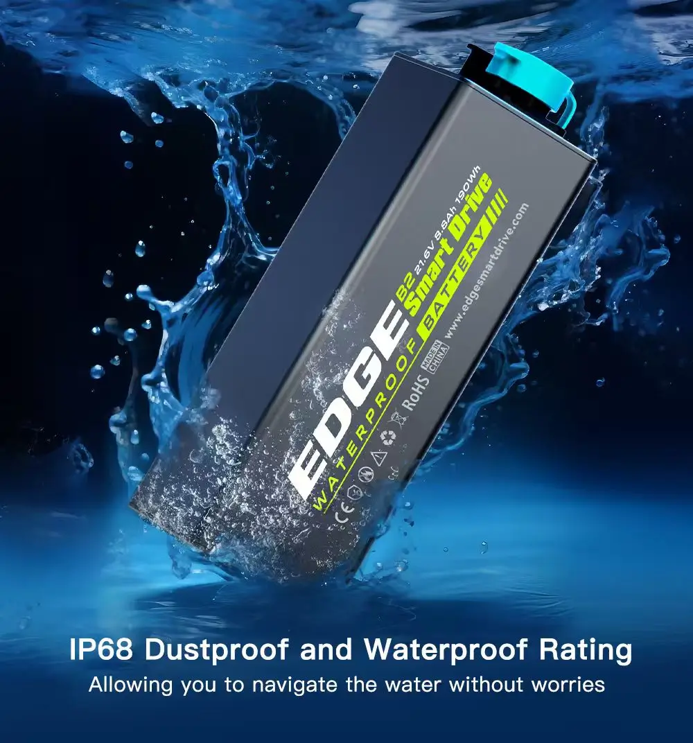 An Edge K4 battery fully submerged in water with water splashing around it, demonstrating its IP68 dustproof and waterproof rating.